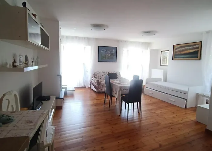 La Casa Di Larissa Апартаменты San Colombano Certenoli